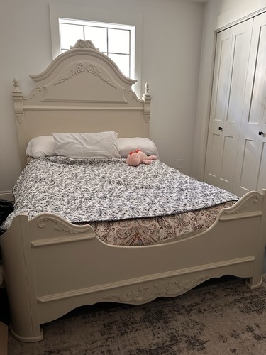 Traditional beige wood bed - traditional,